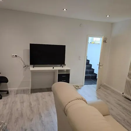 Appartement 1-zimmer Woh Souterrainwohnung *