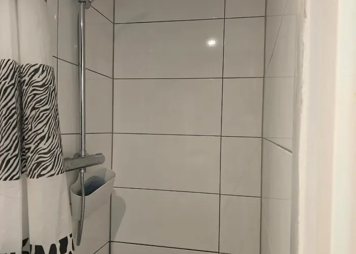 Appartement 1-zimmer Woh Souterrainwohnung *